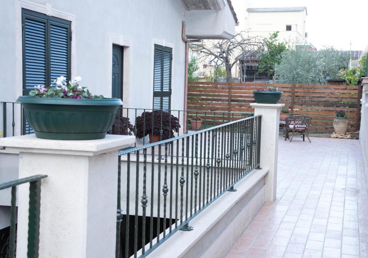 Villa Silvia Marco Simone Exterior foto
